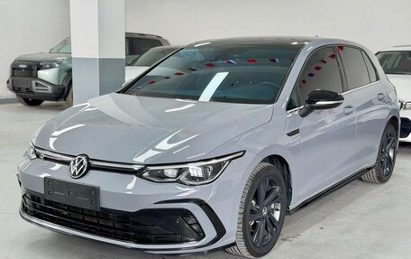 Volkswagen Golf VIII, 2023 год, 1 590 000 рублей, 1 фотография