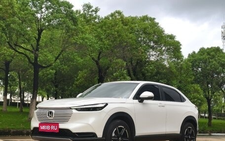 Honda Vezel, 2023 год, 1 900 000 рублей, 1 фотография