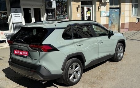 Toyota RAV4, 2020 год, 3 290 000 рублей, 3 фотография