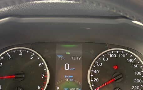 Toyota RAV4, 2020 год, 3 290 000 рублей, 9 фотография