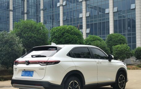 Honda Vezel, 2023 год, 1 900 000 рублей, 4 фотография