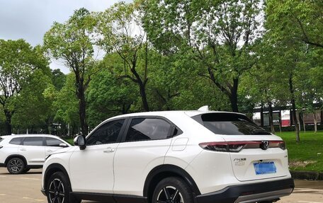 Honda Vezel, 2023 год, 1 900 000 рублей, 6 фотография