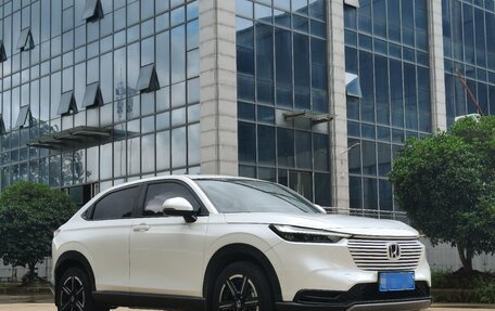 Honda Vezel, 2023 год, 1 900 000 рублей, 3 фотография