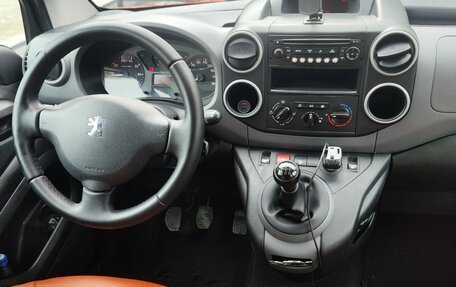Peugeot Partner II рестайлинг 2, 2010 год, 250 000 рублей, 1 фотография