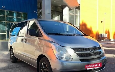 Hyundai Grand Starex Grand Starex I рестайлинг 2, 2009 год, 810 000 рублей, 2 фотография