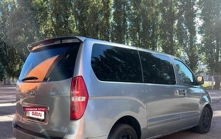 Hyundai Grand Starex Grand Starex I рестайлинг 2, 2009 год, 810 000 рублей, 4 фотография