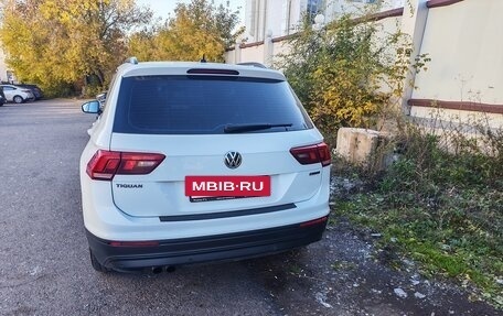 Volkswagen Tiguan II, 2019 год, 2 250 000 рублей, 3 фотография