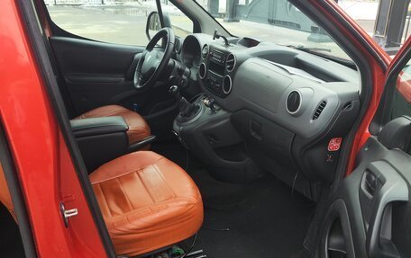 Peugeot Partner II рестайлинг 2, 2010 год, 250 000 рублей, 9 фотография