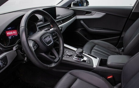 Audi A4, 2018 год, 2 120 000 рублей, 10 фотография