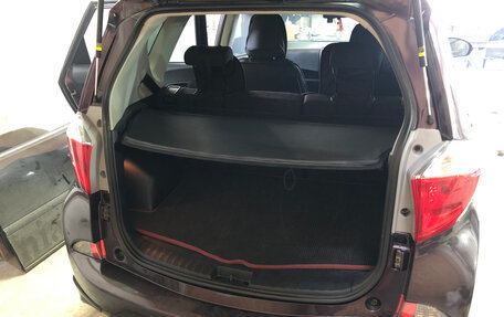 Toyota Ractis II, 2011 год, 750 000 рублей, 5 фотография