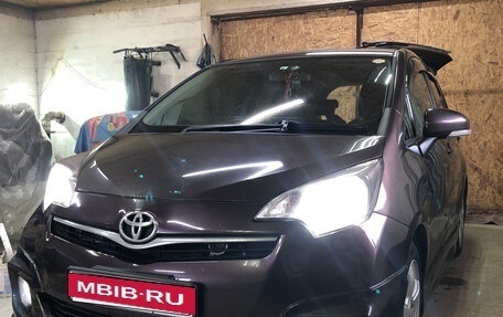 Toyota Ractis II, 2011 год, 750 000 рублей, 4 фотография