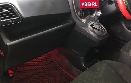 Toyota Ractis II, 2011 год, 750 000 рублей, 12 фотография