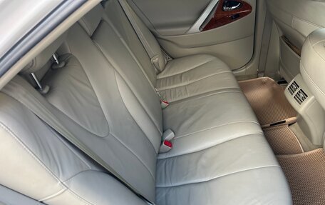 Toyota Camry, 2010 год, 1 350 000 рублей, 4 фотография