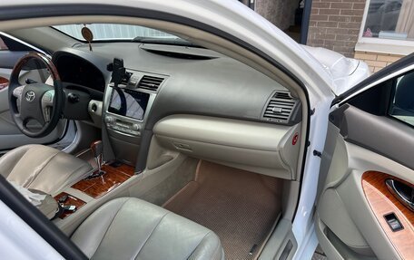 Toyota Camry, 2010 год, 1 350 000 рублей, 3 фотография