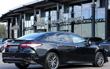 Toyota Camry, 2022 год, 3 100 000 рублей, 5 фотография
