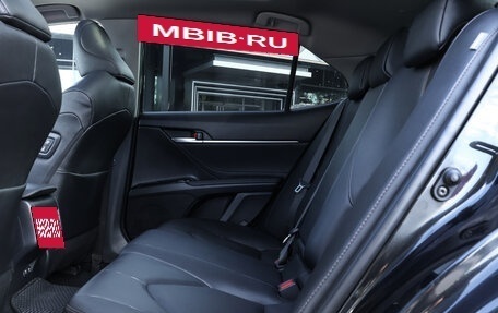 Toyota Camry, 2022 год, 3 100 000 рублей, 10 фотография