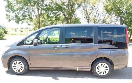 Honda Stepwgn IV, 2019 год, 1 800 000 рублей, 4 фотография