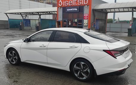 Hyundai Elantra, 2021 год, 1 990 000 рублей, 6 фотография