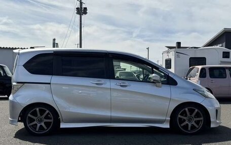 Honda Freed I, 2016 год, 927 000 рублей, 2 фотография
