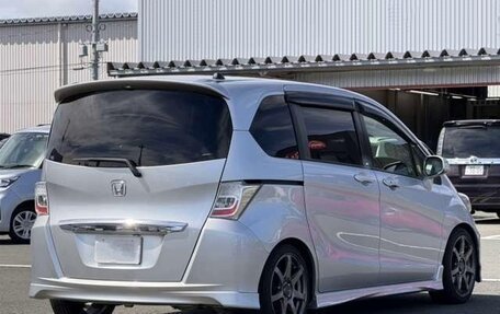 Honda Freed I, 2016 год, 927 000 рублей, 3 фотография