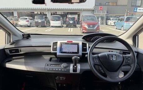 Honda Freed I, 2016 год, 927 000 рублей, 17 фотография