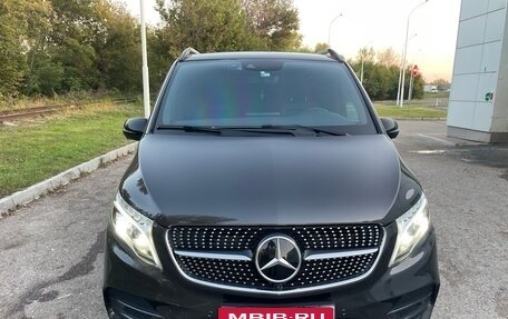 Mercedes-Benz V-Класс, 2022 год, 9 100 000 рублей, 1 фотография