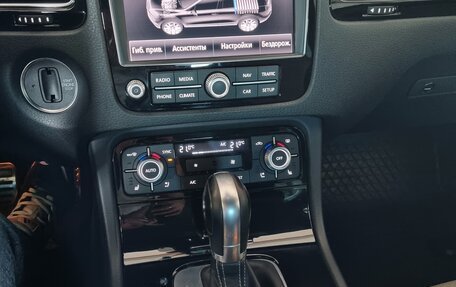 Volkswagen Touareg III, 2017 год, 2 590 000 рублей, 30 фотография