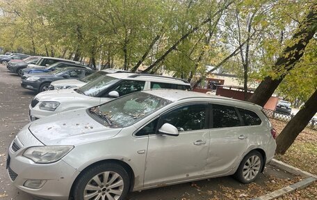 Opel Astra J, 2011 год, 550 000 рублей, 2 фотография