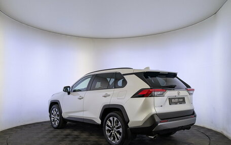 Toyota RAV4, 2022 год, 3 770 000 рублей, 7 фотография