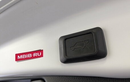 Toyota RAV4, 2022 год, 3 770 000 рублей, 10 фотография
