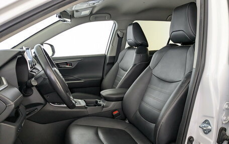 Toyota RAV4, 2022 год, 3 770 000 рублей, 24 фотография