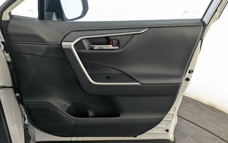 Toyota RAV4, 2022 год, 3 770 000 рублей, 28 фотография