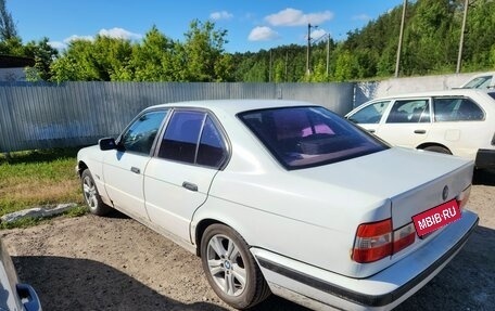 BMW 5 серия, 1988 год, 235 000 рублей, 1 фотография