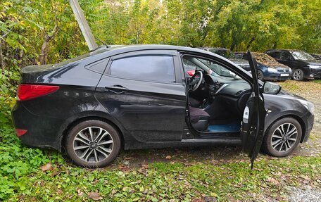 Hyundai Solaris II рестайлинг, 2014 год, 1 100 000 рублей, 3 фотография