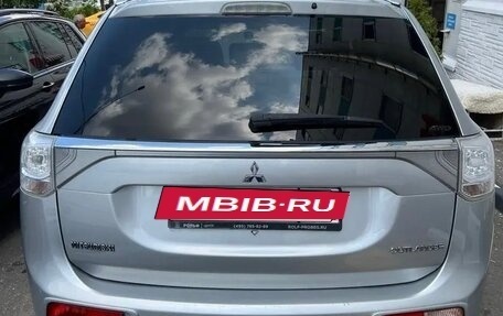 Mitsubishi Outlander III рестайлинг 3, 2014 год, 1 450 000 рублей, 12 фотография