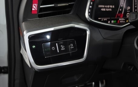 Audi RS 6, 2021 год, 17 260 000 рублей, 13 фотография