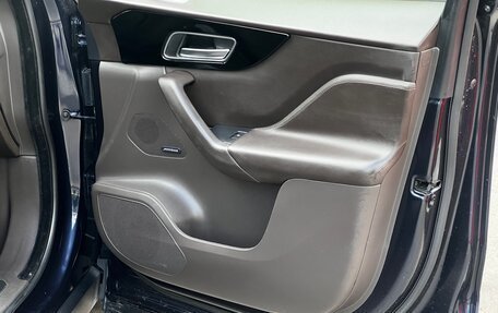 Jaguar F-Pace, 2019 год, 2 550 000 рублей, 9 фотография