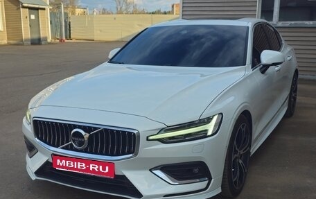 Volvo S60 III, 2019 год, 4 200 000 рублей, 2 фотография