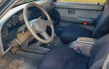 Toyota Hilux Surf III рестайлинг, 1993 год, 970 000 рублей, 9 фотография