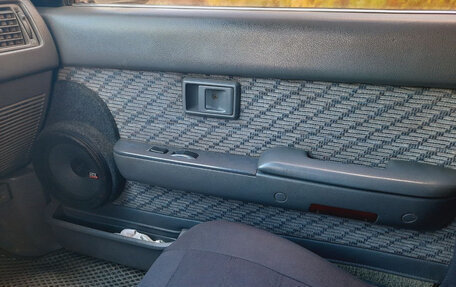 Toyota Hilux Surf III рестайлинг, 1993 год, 970 000 рублей, 14 фотография