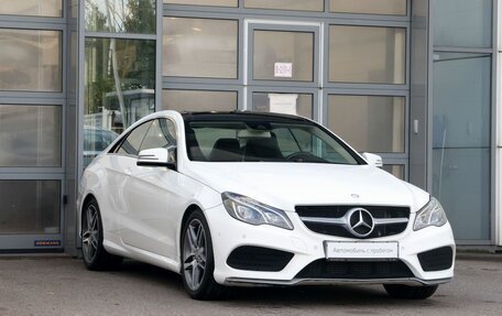 Mercedes-Benz E-Класс, 2015 год, 2 200 000 рублей, 3 фотография