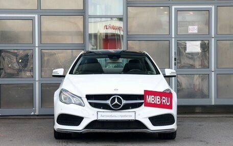 Mercedes-Benz E-Класс, 2015 год, 2 200 000 рублей, 2 фотография