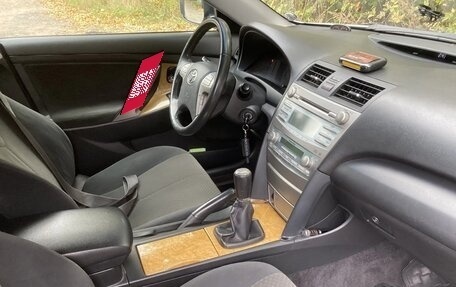 Toyota Camry, 2006 год, 1 000 000 рублей, 21 фотография