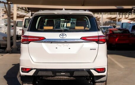 Toyota Fortuner II, 2026 год, 7 499 993 рублей, 19 фотография