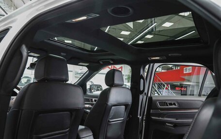 Ford Explorer VI, 2017 год, 2 450 000 рублей, 8 фотография