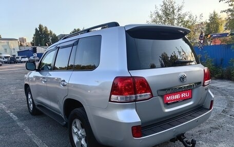 Toyota Land Cruiser 200, 2009 год, 2 780 000 рублей, 8 фотография