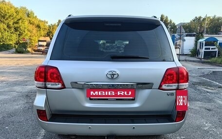 Toyota Land Cruiser 200, 2009 год, 2 780 000 рублей, 9 фотография