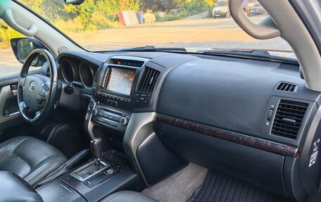 Toyota Land Cruiser 200, 2009 год, 2 780 000 рублей, 14 фотография