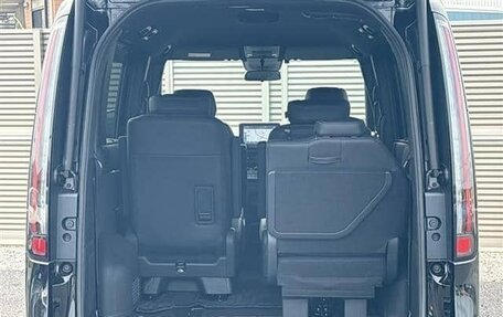 Honda Stepwgn, 2023 год, 2 190 002 рублей, 21 фотография