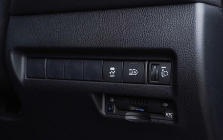 Toyota Harrier, 2020 год, 3 570 000 рублей, 23 фотография